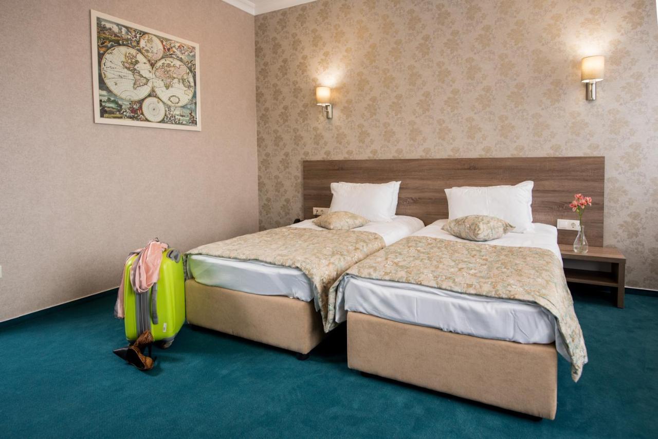 טרוסקבץ Hotel Alkor מראה חיצוני תמונה