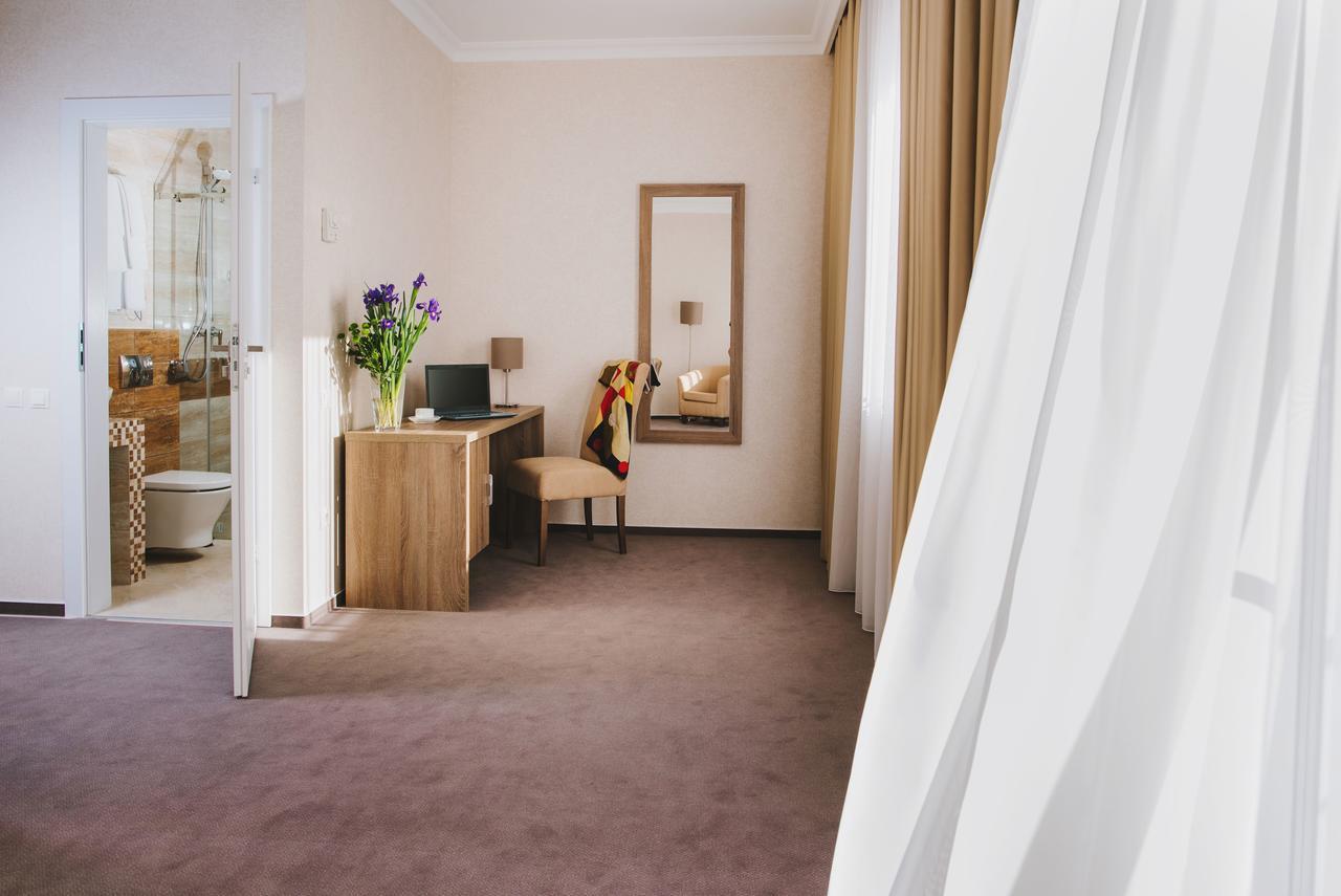 טרוסקבץ Hotel Alkor מראה חיצוני תמונה